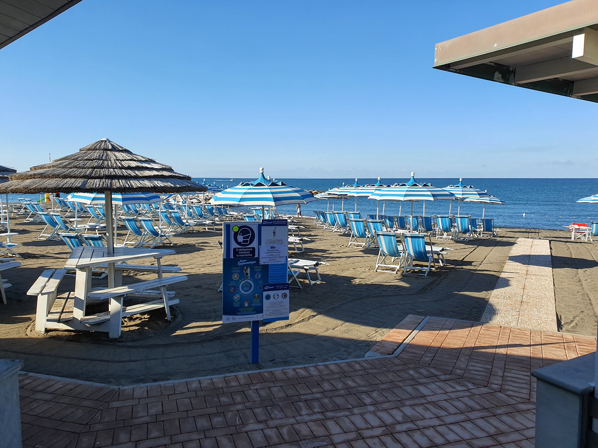 stabilimento balneare cecina mare